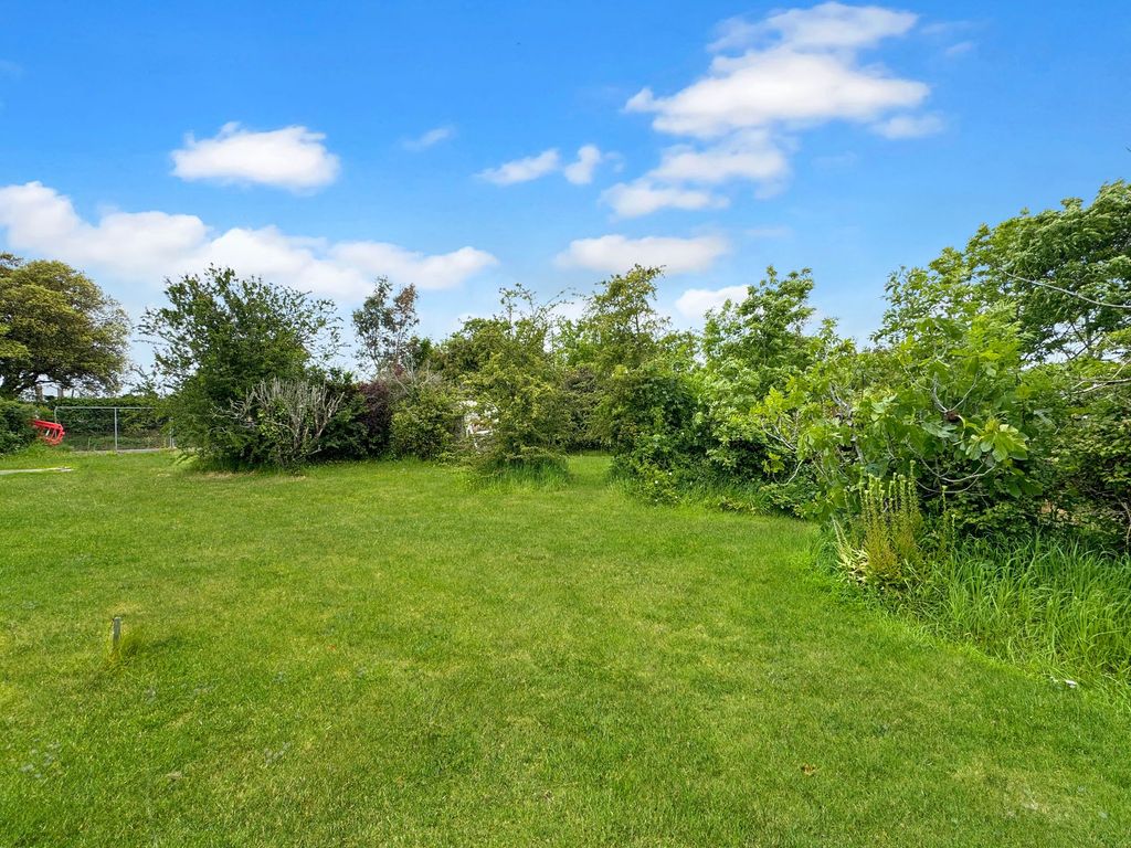 Property photo 2 of 13