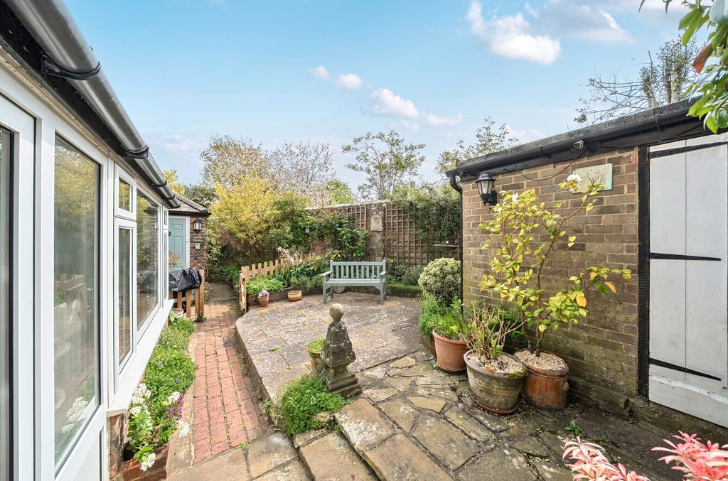 Property photo 2 of 13 1446384-7-69De914...