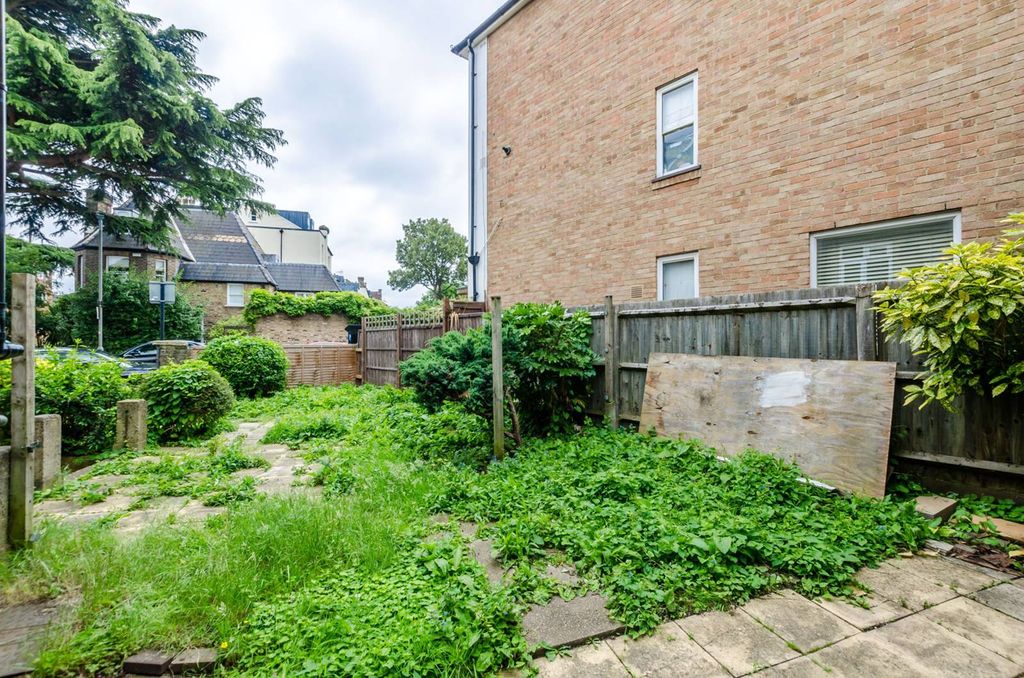 Property photo 3 of 17