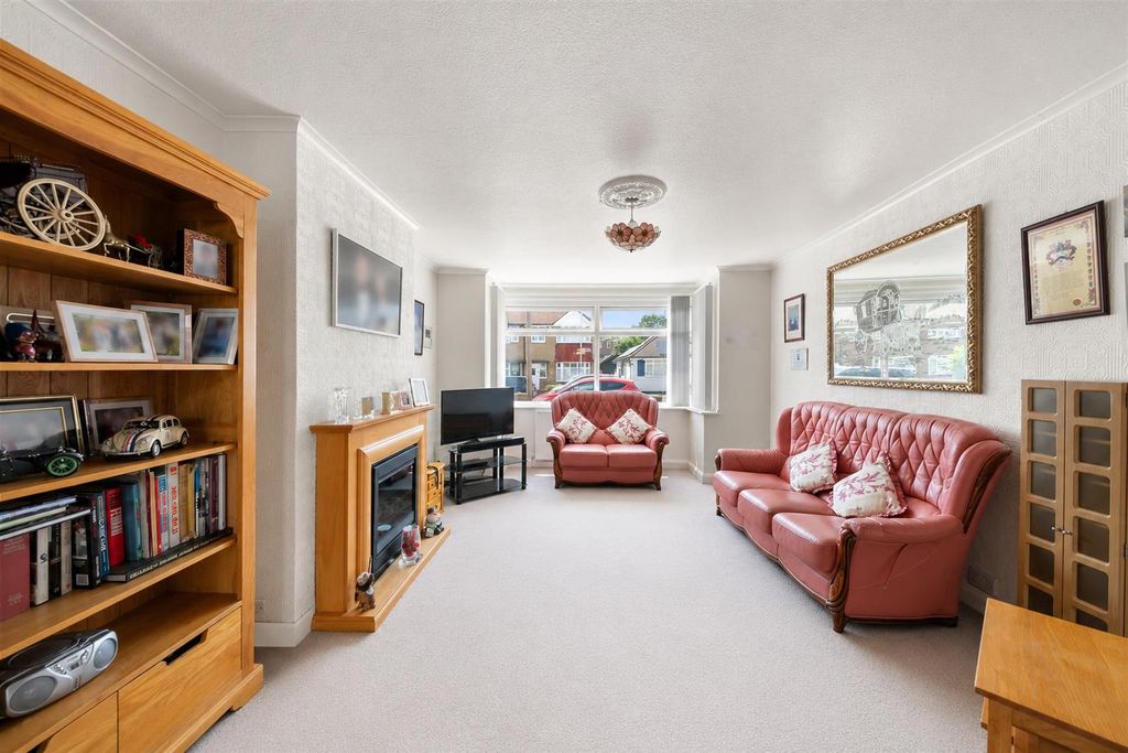 Property photo 3 of 16