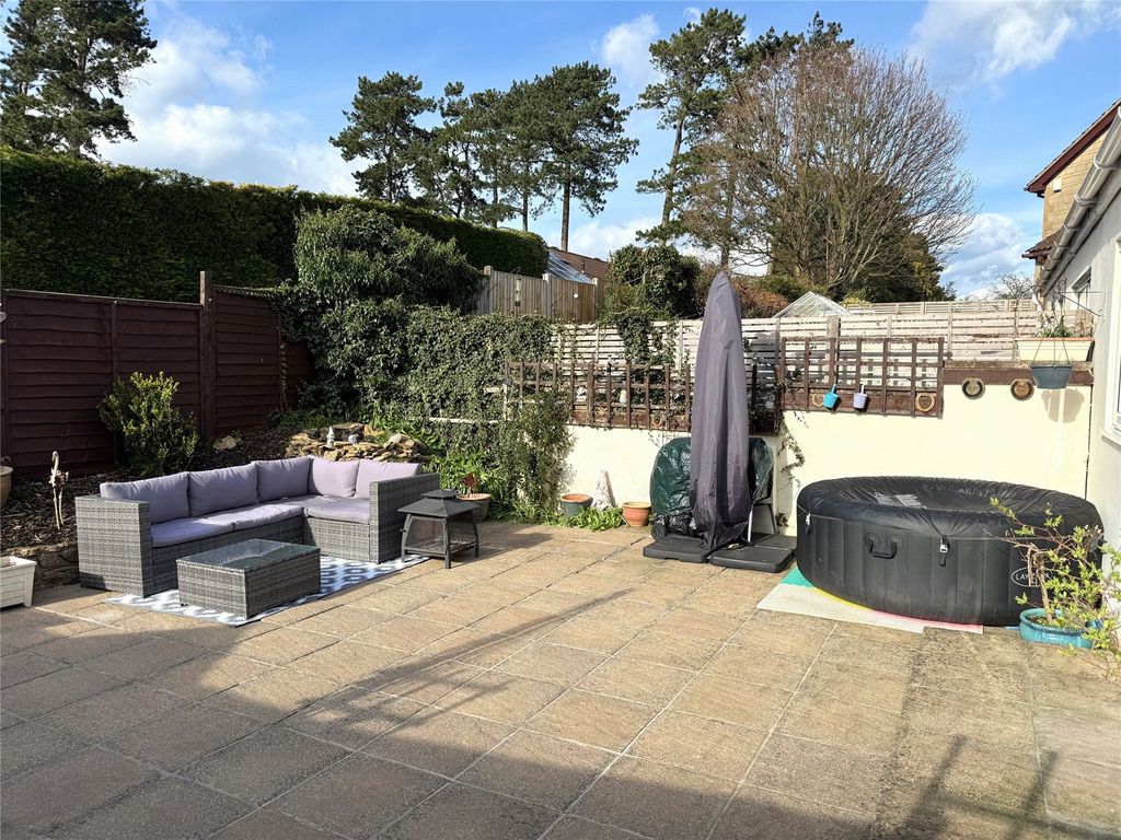 Property photo 2 of 16 Picture No. 02