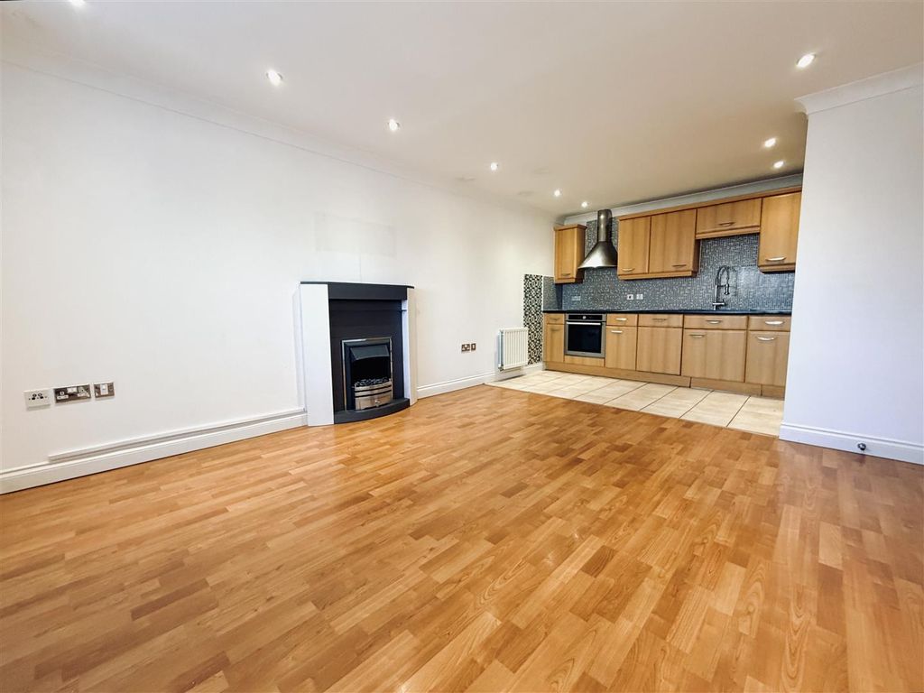 Property photo 2 of 20 Image 2