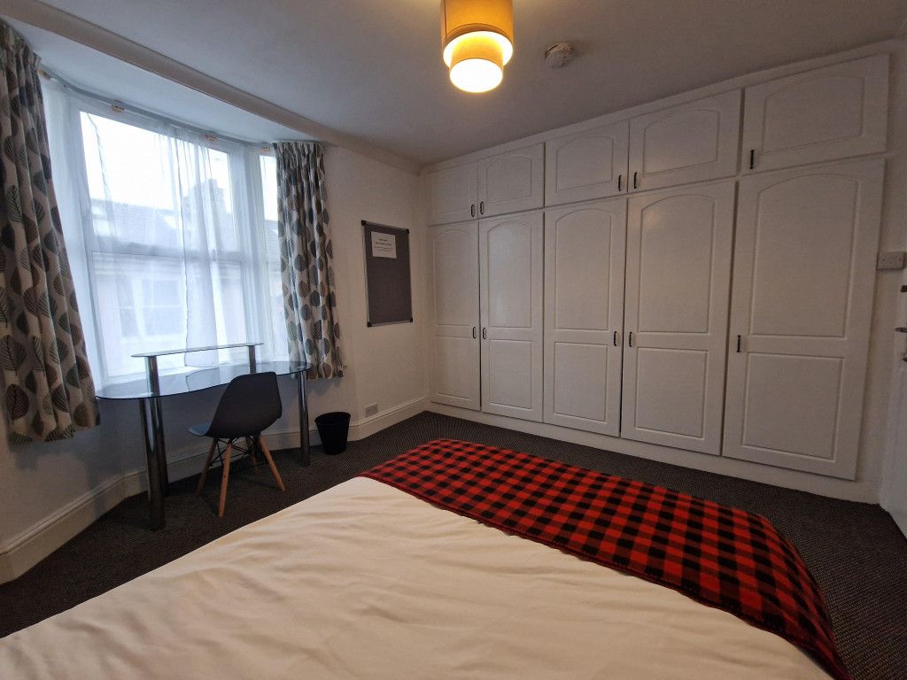 Property photo 3 of 25