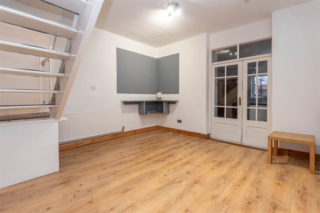 Property photo 3 of 12 Lounge/Dinning Room