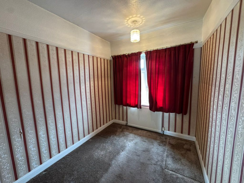 Property photo 3 of 11 1E39272d-Ca9c-4051-A197-B2F641698Bc1