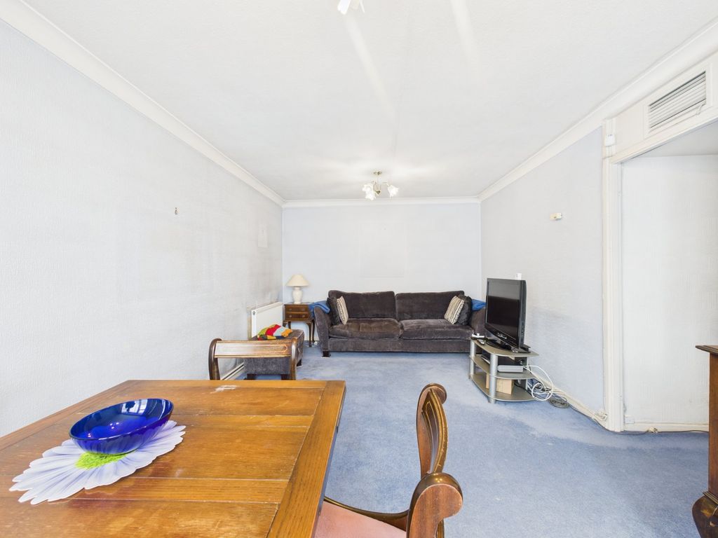 Property photo 2 of 9 Lounge/Dining Room