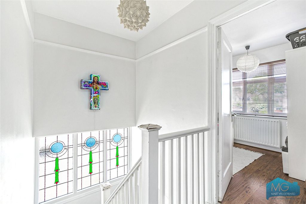 Property photo 3 of 37 Picture No. 04