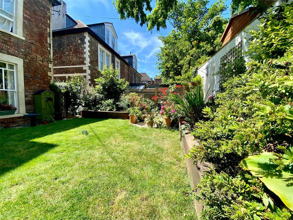 Property photo 2 of 40 Picture No. 44