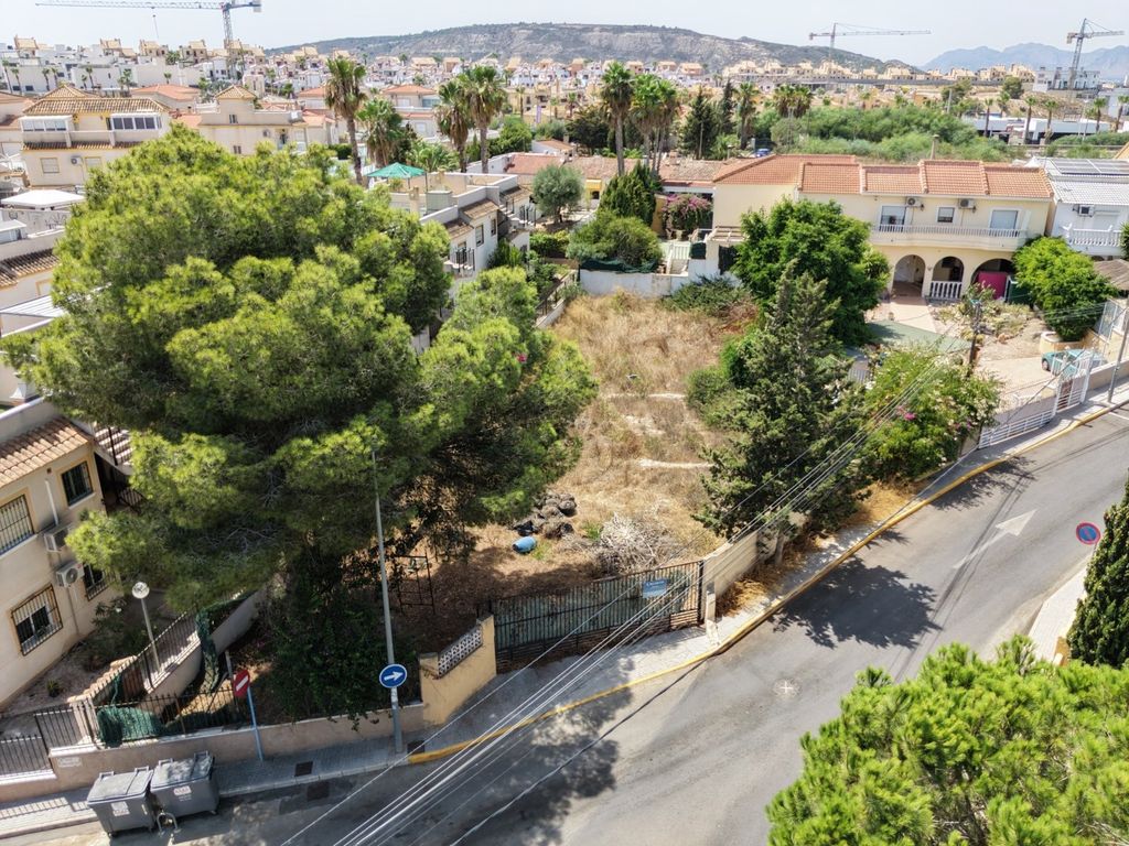 Property photo 1 of 5