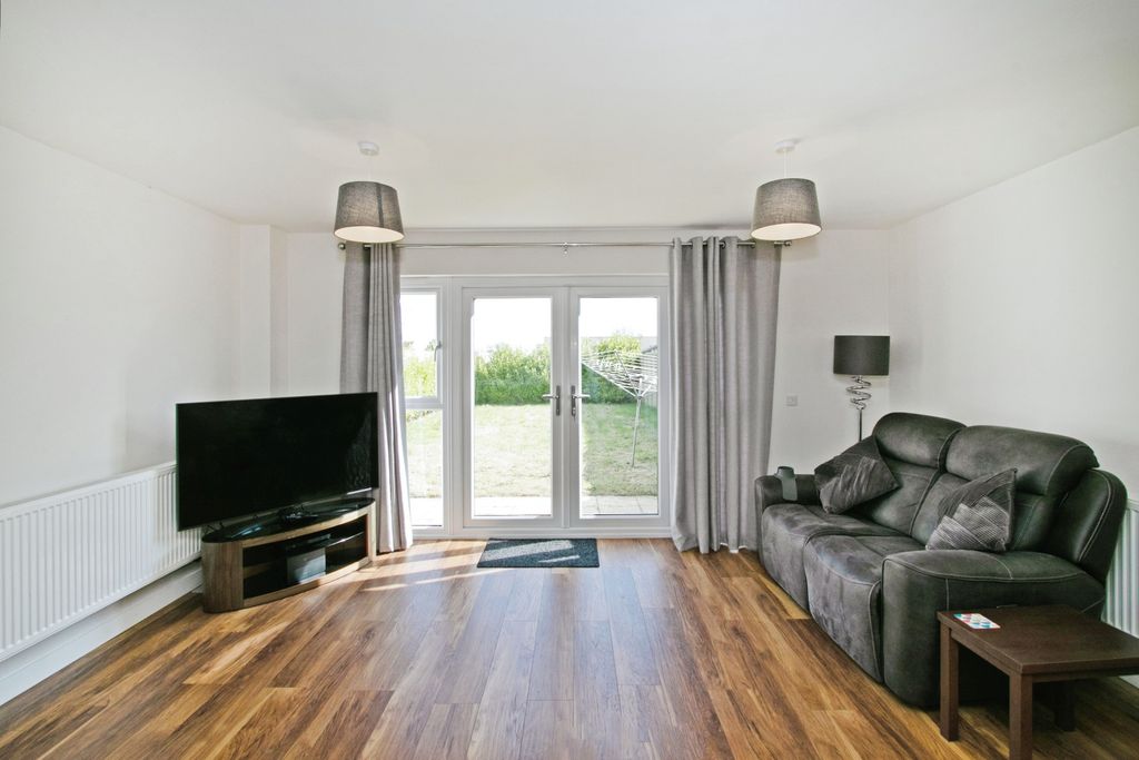 Property photo 2 of 17 Photography
