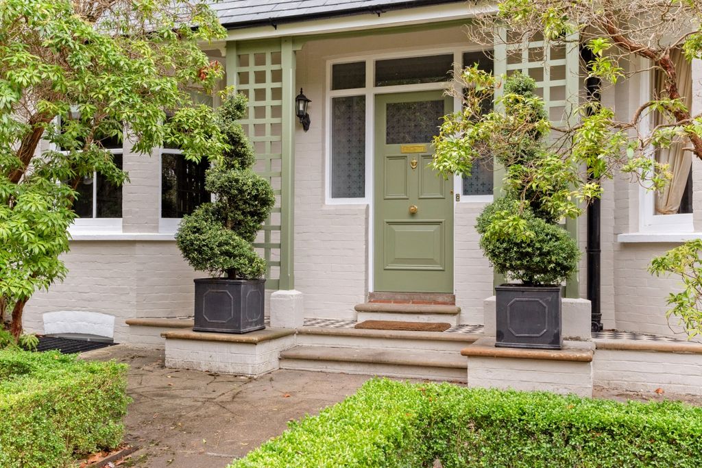 Property photo 2 of 13 Airly House 29048...