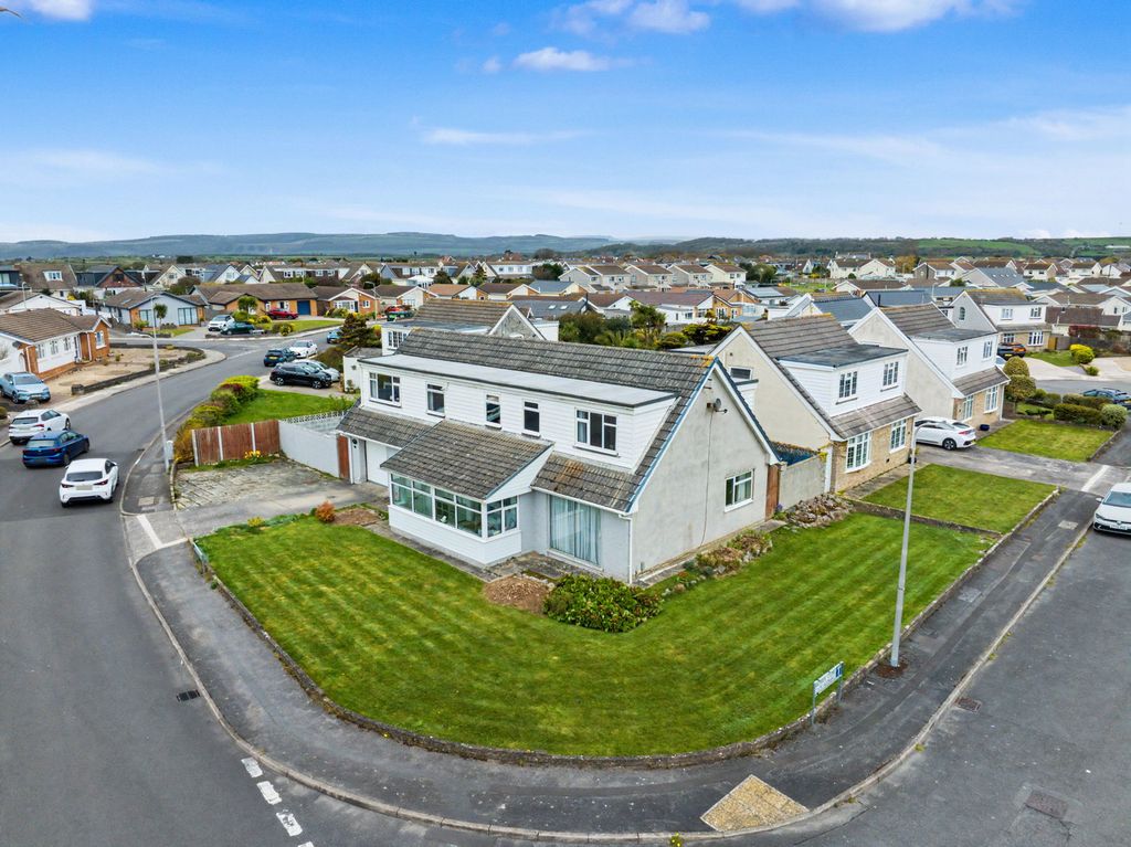 Property photo 1 of 39