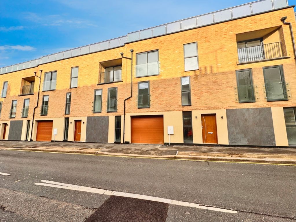 Property photo 1 of 24 Front