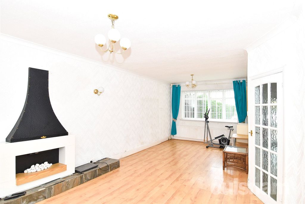 Property photo 3 of 28 Picture No. 17