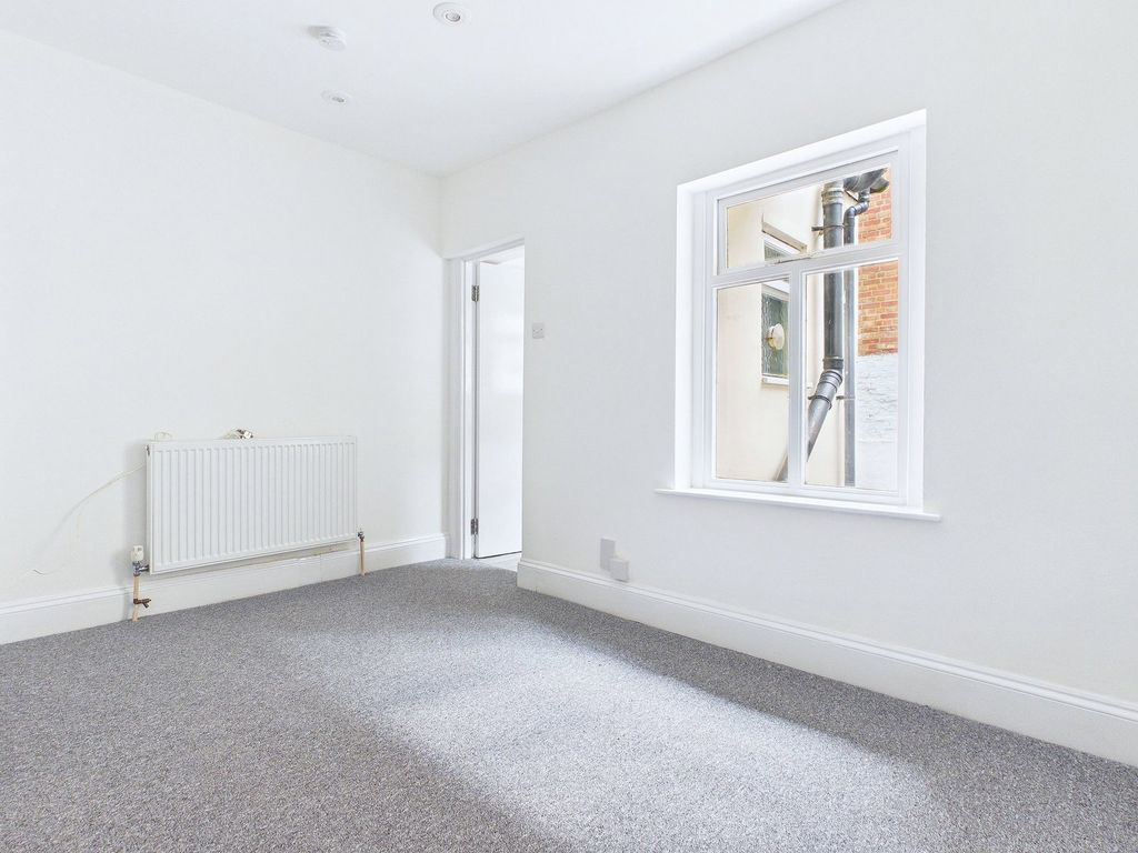 Property photo 3 of 4