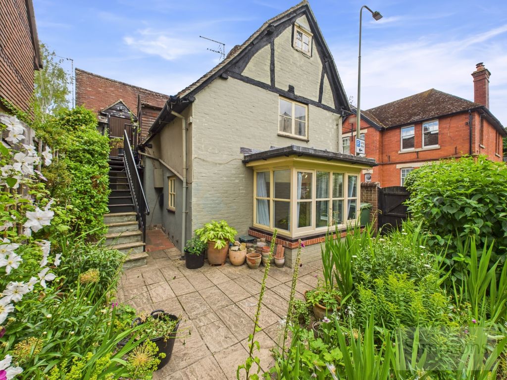 Property photo 1 of 10