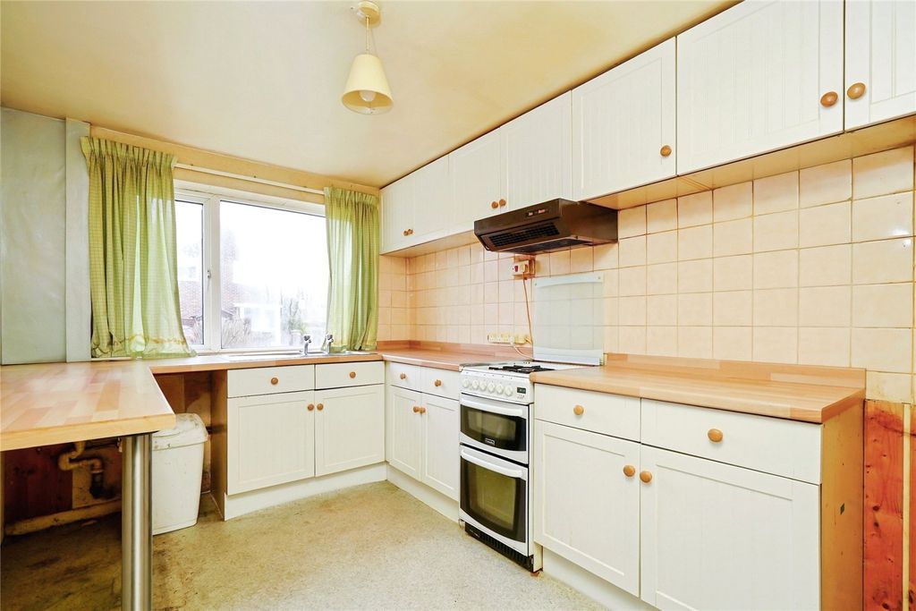 Property photo 3 of 23 Picture No. 12