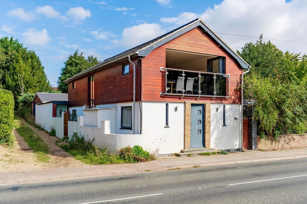 Property photo 1 of 28
