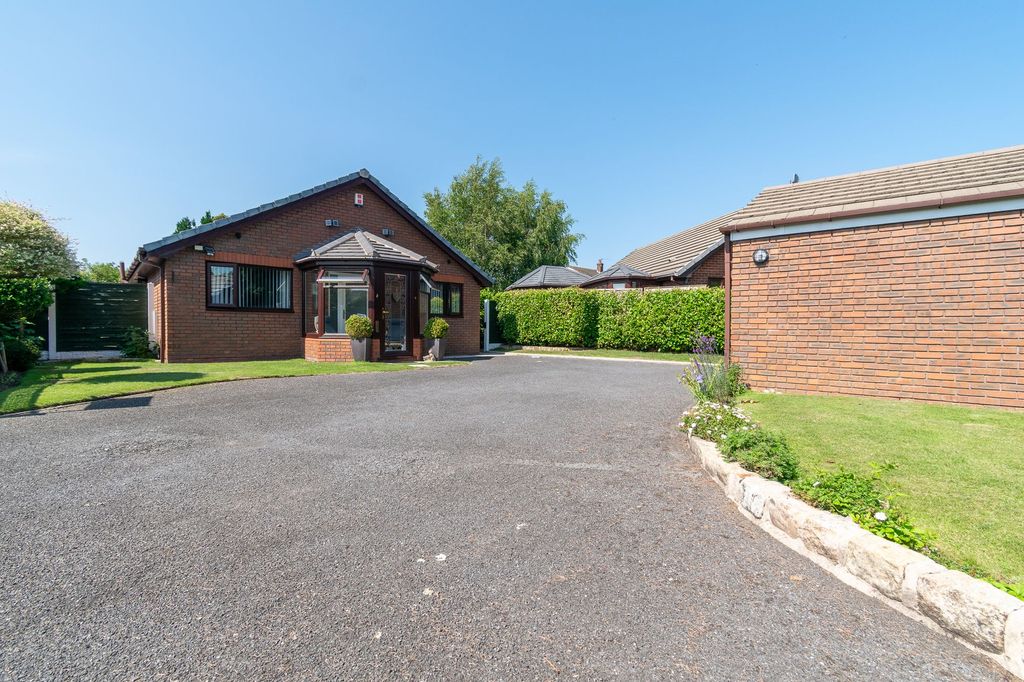 Property photo 3 of 17
