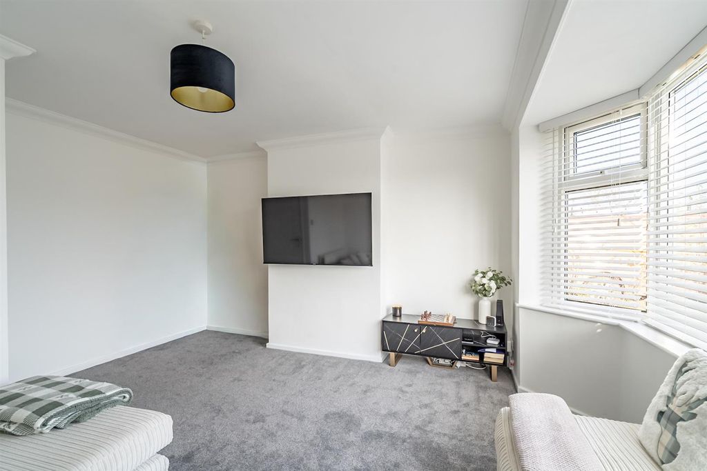 Property photo 3 of 14 Living Room