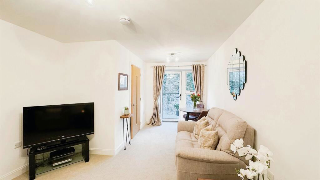 Property photo 3 of 9