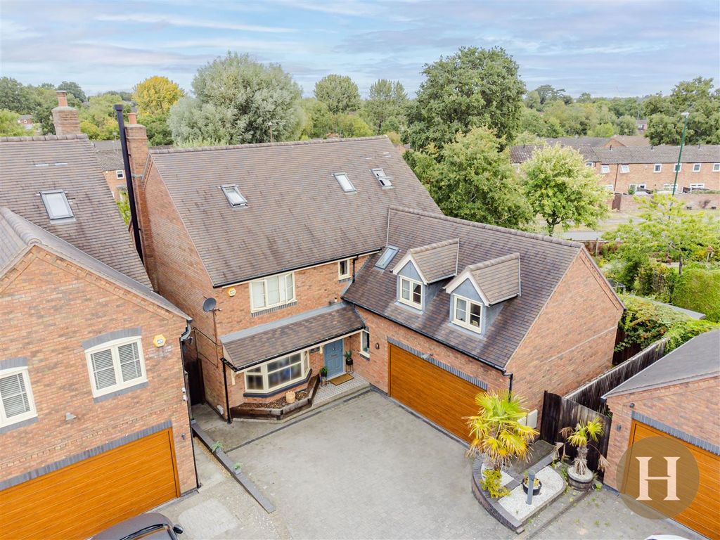 Property photo 3 of 36 Location