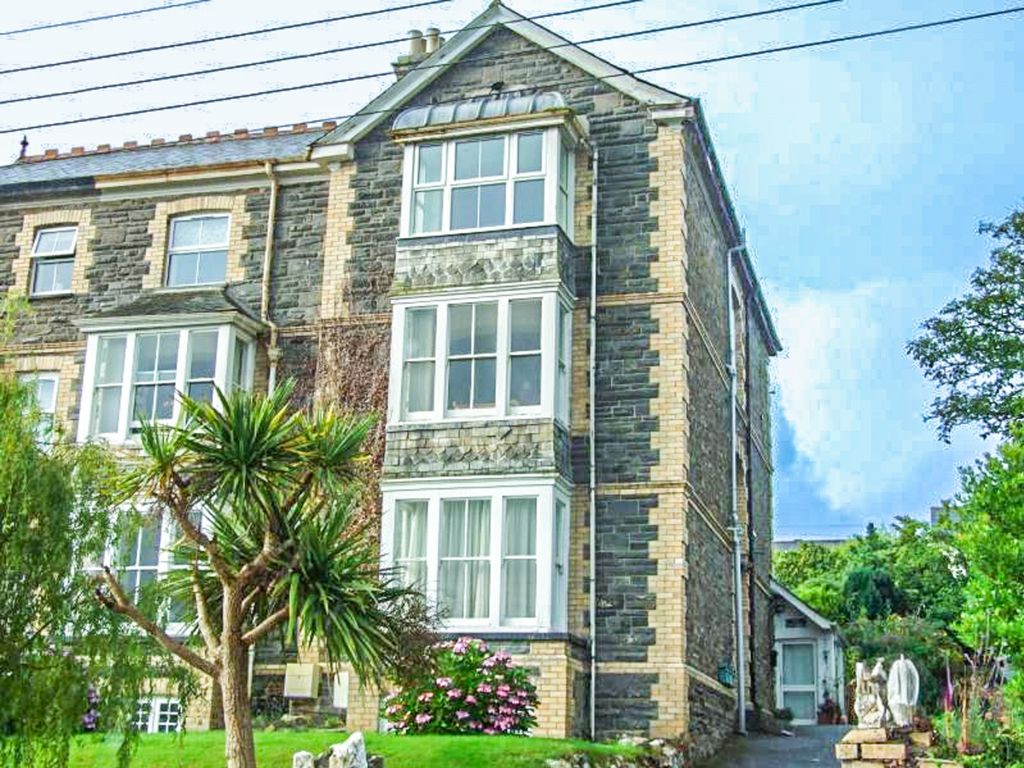 Property photo 1 of 8 Bodmin 01208 74182-1