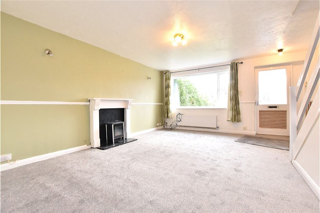 Property photo 2 of 12 Lounge