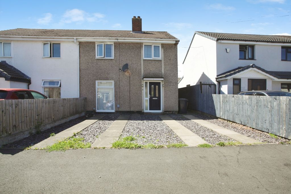 Property photo 3 of 12