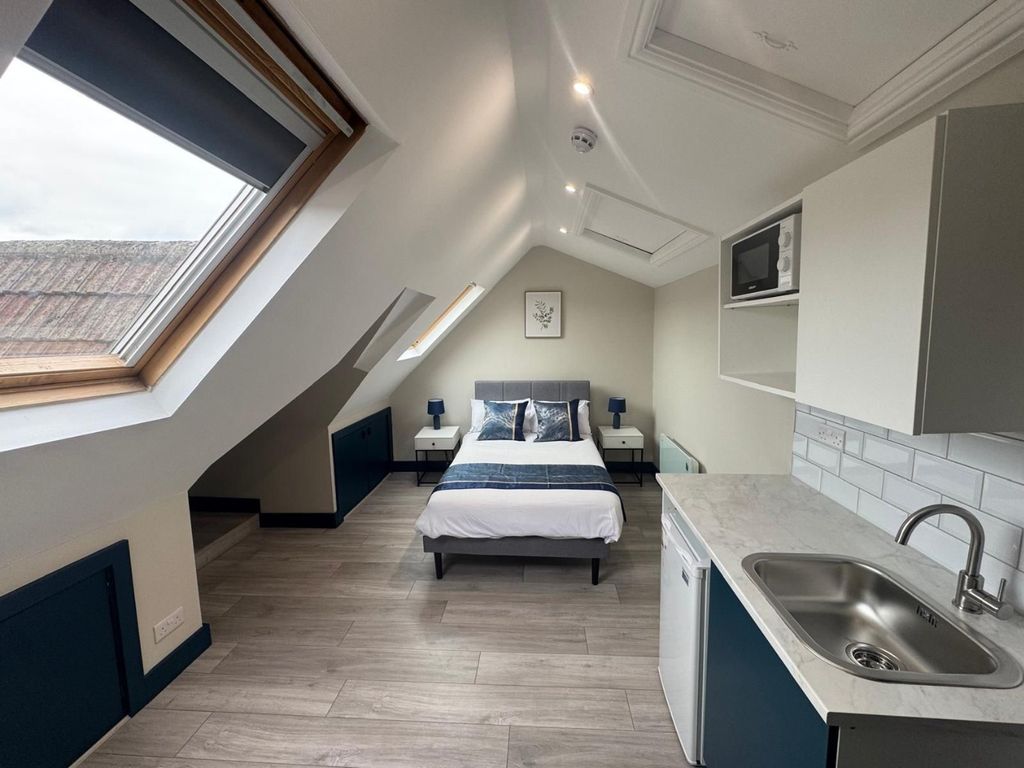 Property photo 1 of 7 4690431