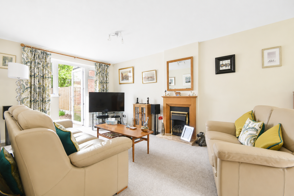 Property photo 2 of 25
