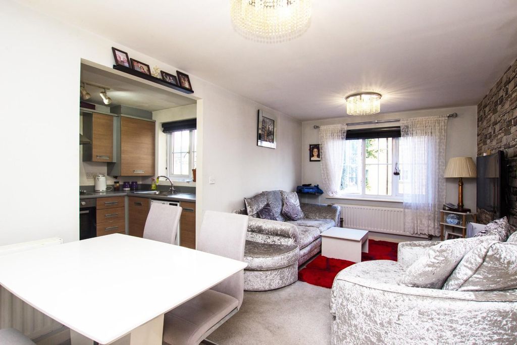 Property photo 2 of 7 Deardan Court (4).Jpg