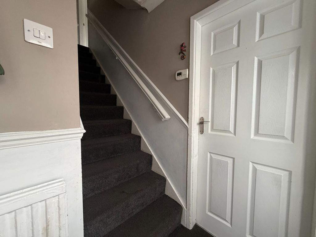 Property photo 3 of 16 Photo 8