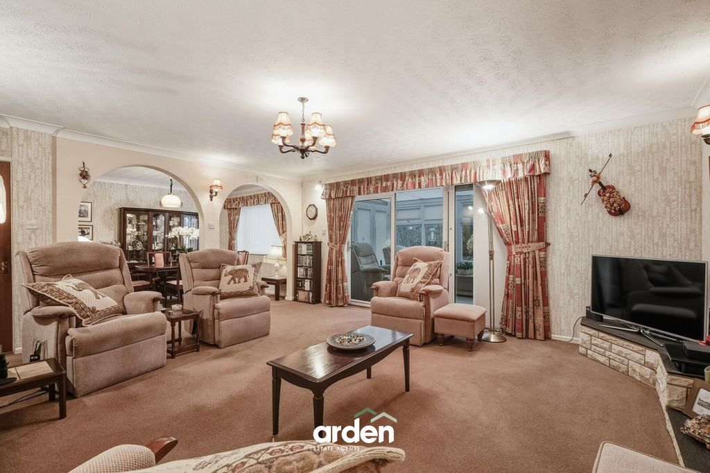 Property photo 3 of 14