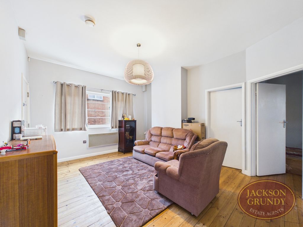 Property photo 3 of 10 East Street