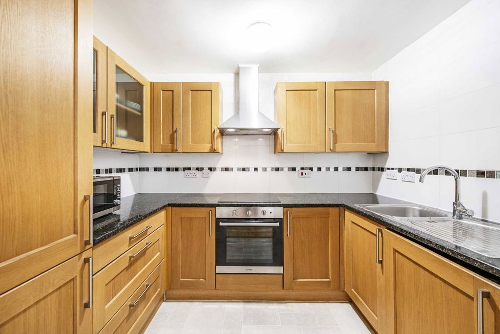 Property photo 3 of 6