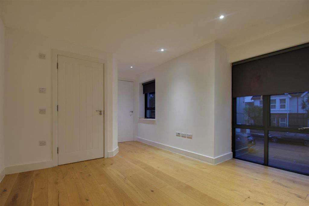 Property photo 2 of 6 Open Plan Lounge Kitchen