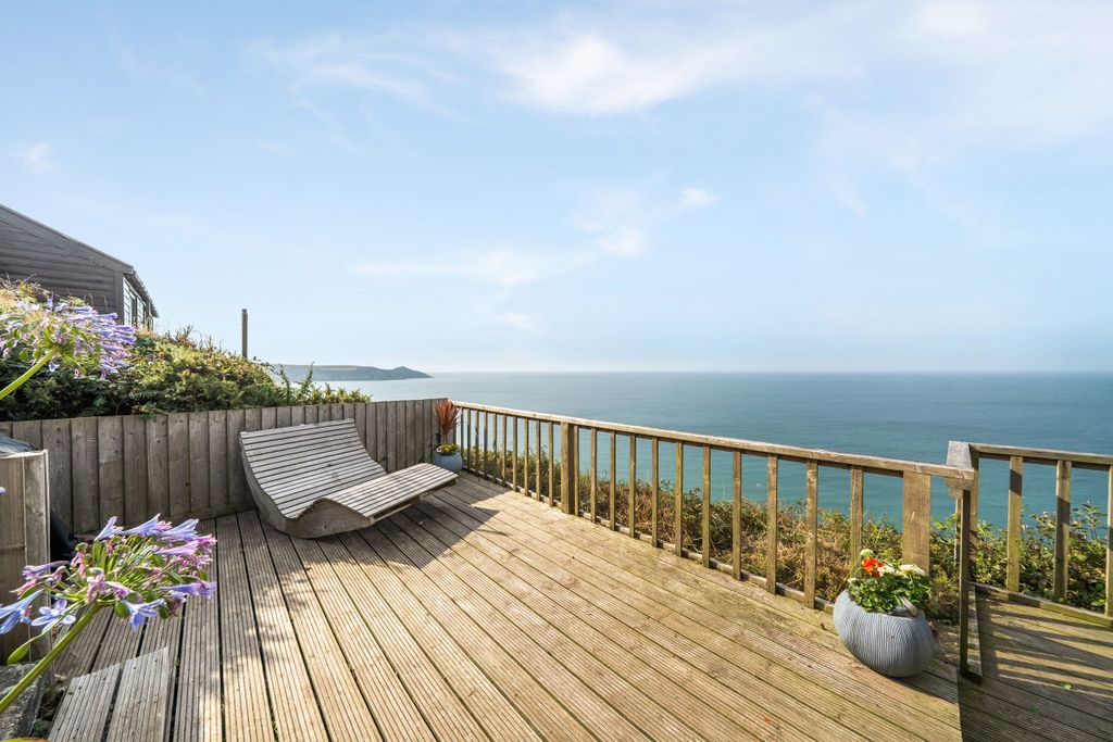 Property photo 2 of 26