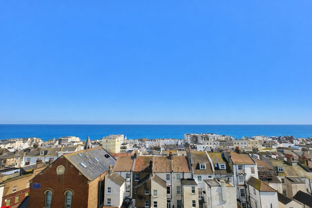 Property photo 2 of 13 Image