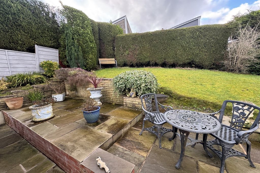 Property photo 2 of 20 Garden