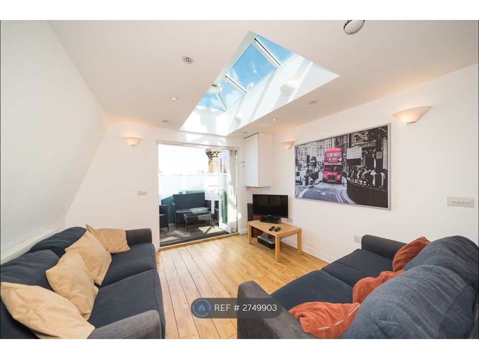 Property photo 2 of 35 The Living Room