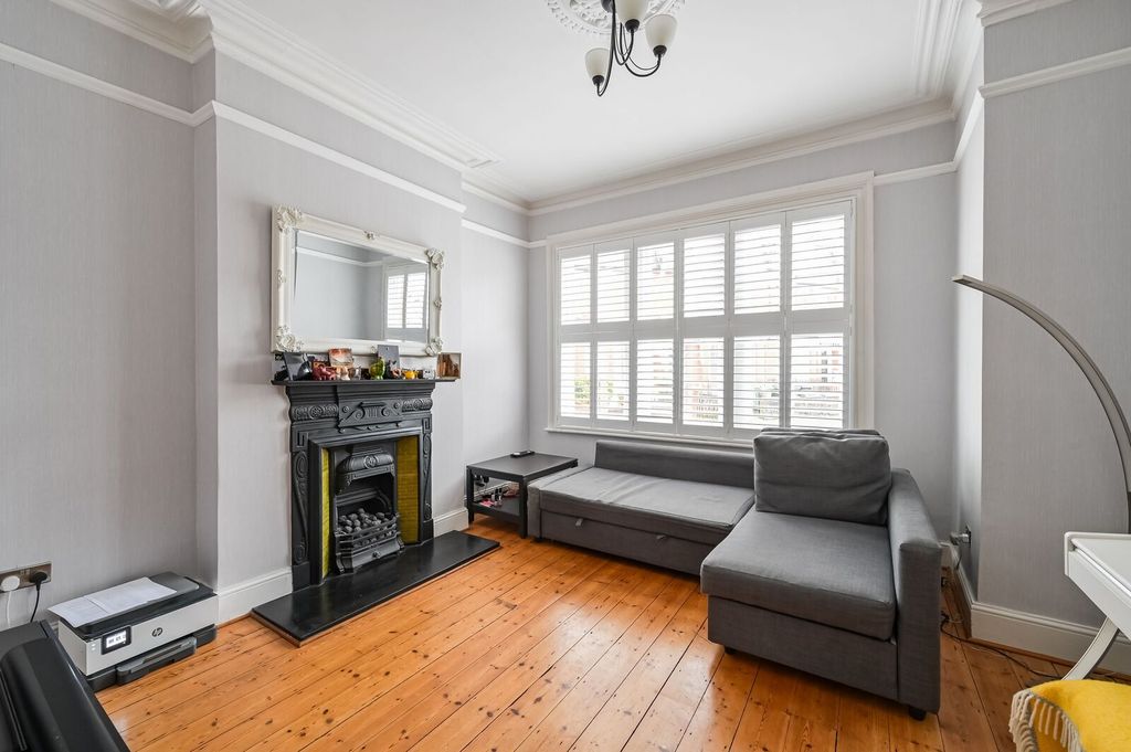 Property photo 2 of 13
