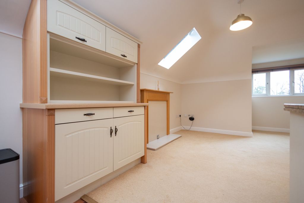 Additional image 9 of 3 bed flat to rentDe Mauley Court, 3 De Mauley Road, Canford Cliffs BH13