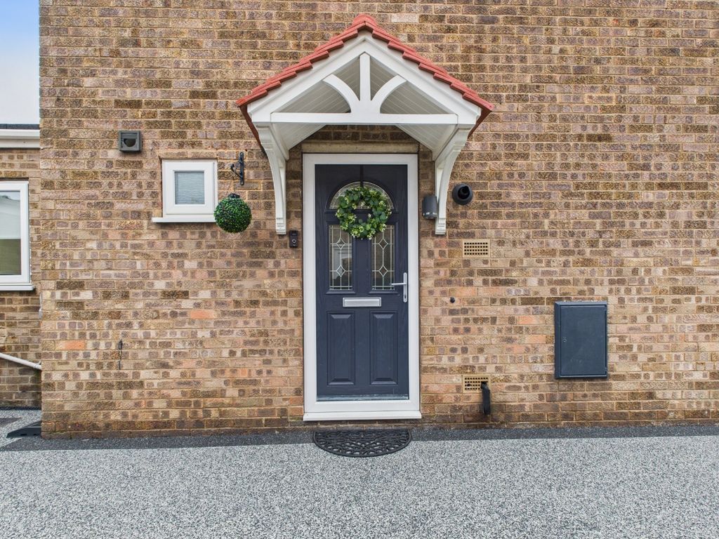 Property photo 2 of 25 4693015