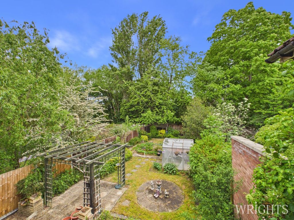 Property photo 2 of 19