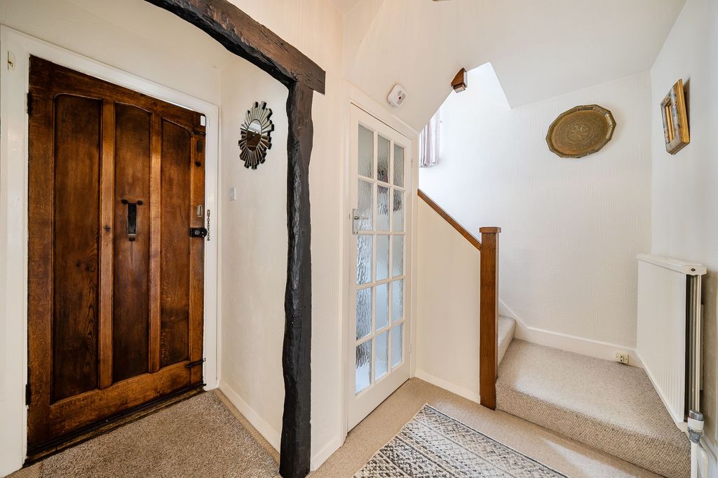 Property photo 2 of 21