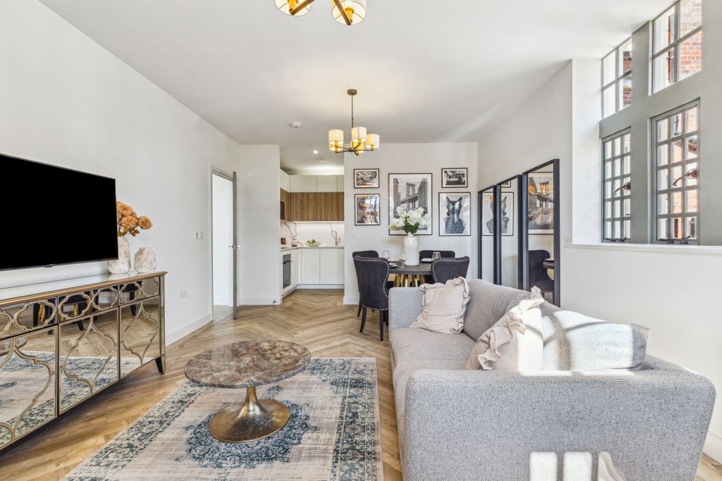 Property photo 1 of 12 Living/Dining Area