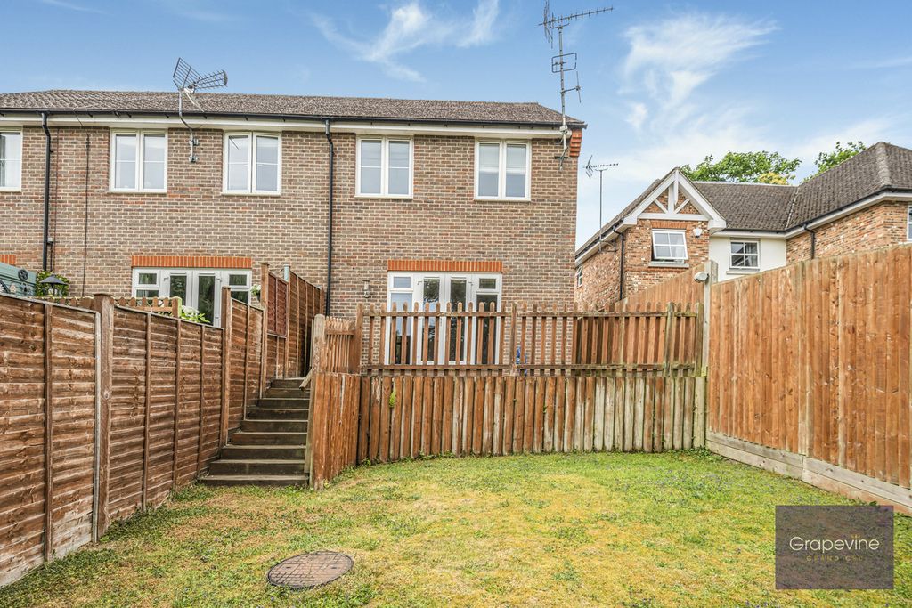 Property photo 2 of 29