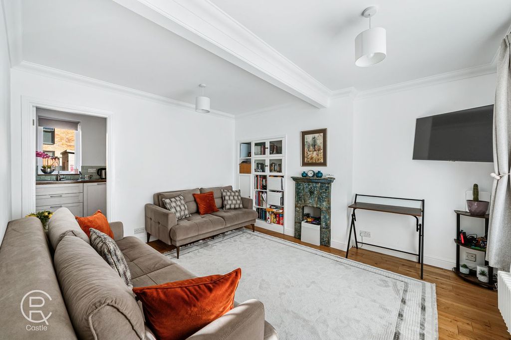 Property photo 2 of 13