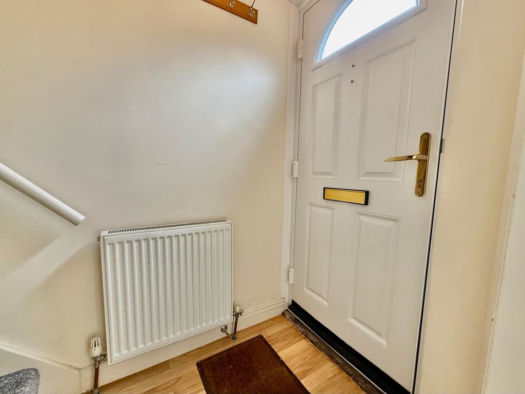Property photo 2 of 13 Picture No. 17